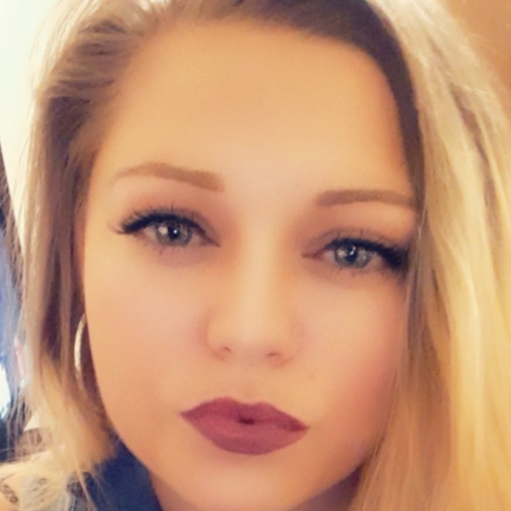 Meet your posher! 💕